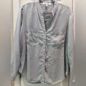 Anthropologie Cloth & Stone Colarless frayed Edge Gray button down Shirt